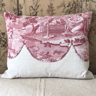 Toile de Nantes Scallop Cushion